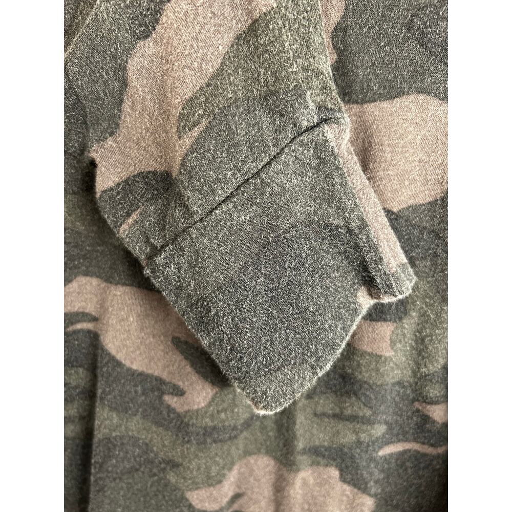 Men’s Hollister Long Sleeve Camo,  Black & White Logo Crew-neck Shirt Size XL - Picture 5 of 7
